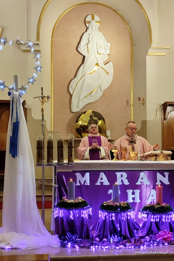 19 Niedziela - msza poranna.jpg